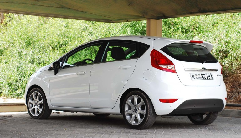 Продажа нового Ford Fiesta 2015 в России: комплектации ...