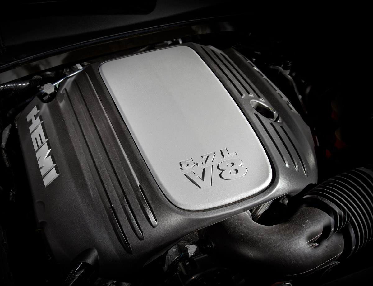 2012 Chrysler 300C Review: Grand Value | drivemeonline.com