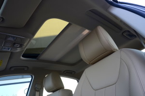 Geely Emgrand GT sunroof