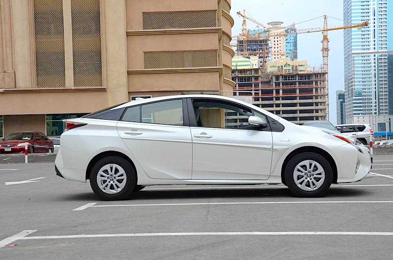 Toyota Prius UAE review