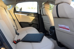 Honda Civic 2016 rear seats