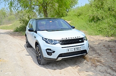 land-rover-discovery-sport-2016-uae