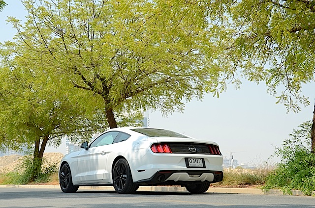 Ford Mustang Ecoboost Fastback review