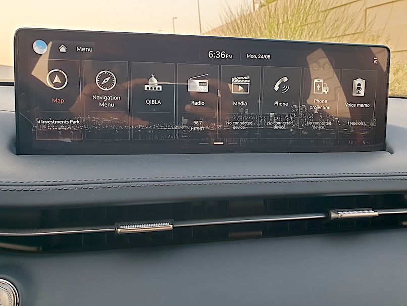 Genesis GV70 touchscreen