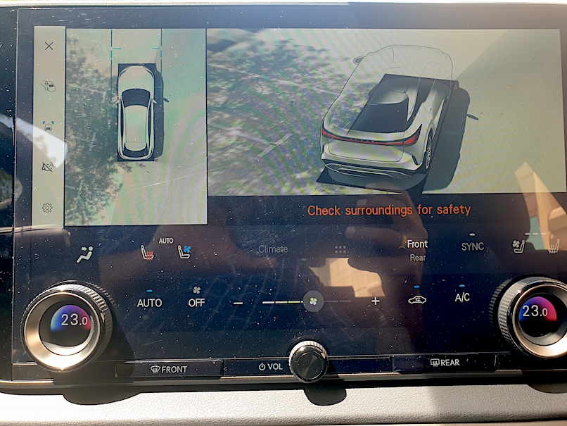 Lexus RX 350h 360 camera with transparent view