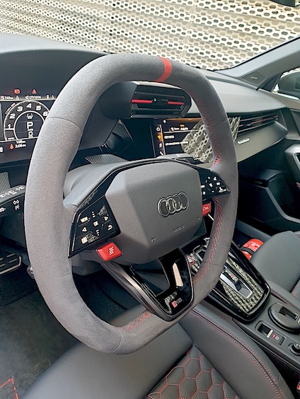 Audi RS3 flat steering