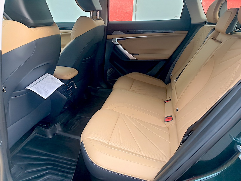 Geely Starray spacious 5 seater