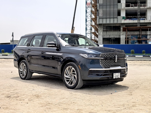 Lincoln Navigator full size luxury SUV