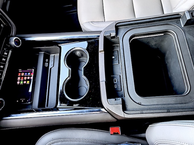 Chevrolet tahoe central console cupholder 