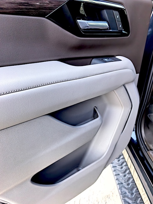 Chevrolet Tahoe door storage