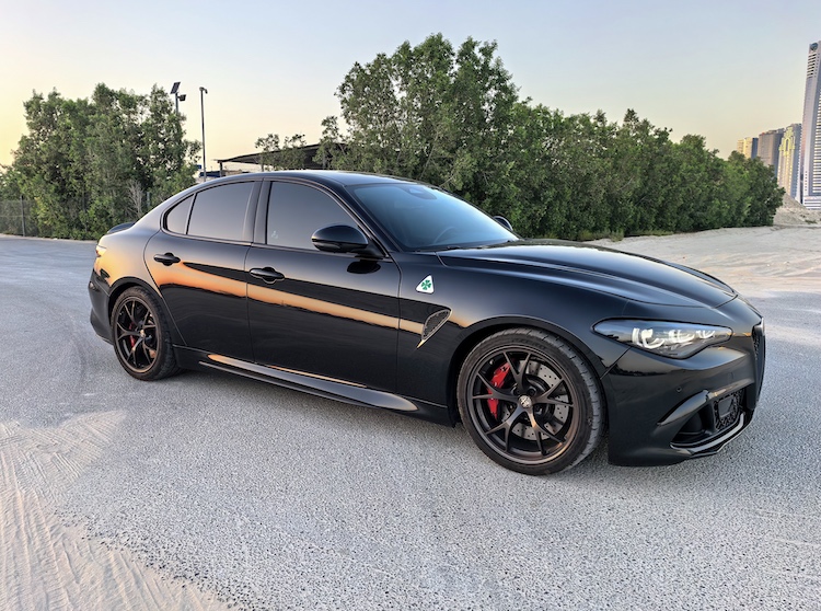 Alfa Romeo Giulia Quadrifoglio muscular shape