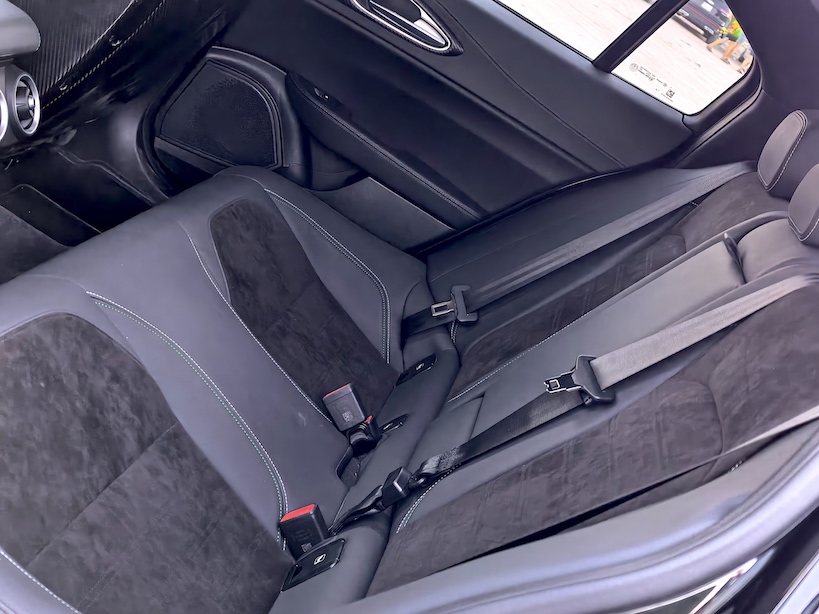 Alfa Romeo Giulia rear seat legoom