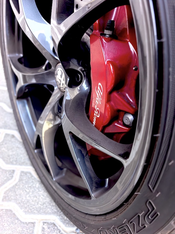 Alfa Romeo Giulia Quadrifoglio alloy wheels with red callipers